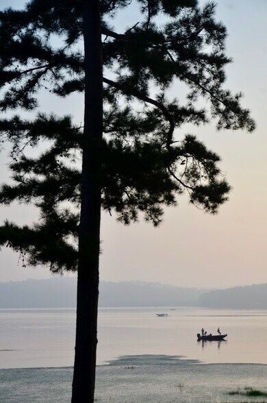 Lake Nacogdoches 800 yards away - 13101 FM 225