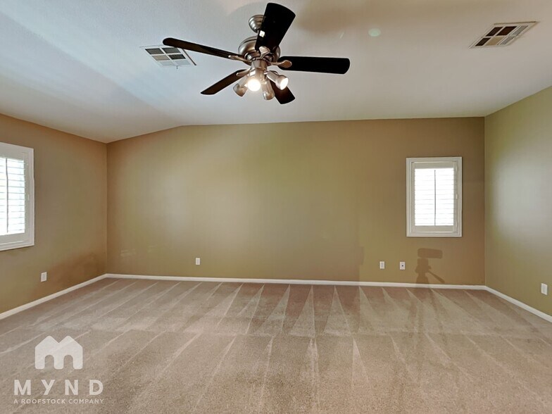 Building Photo - 2728 La Porte Ct