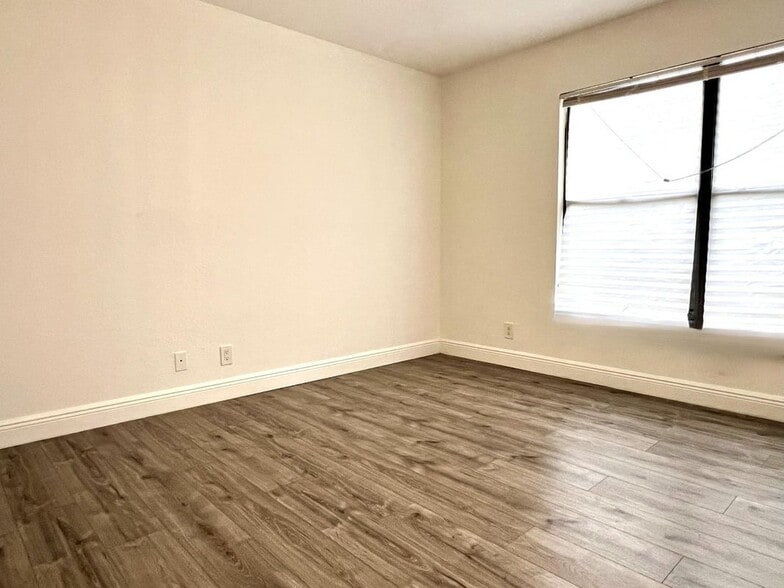 Building Photo - 1581 Balfour Point Dr