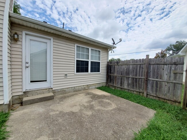 Building Photo - Lovely rental home in Murfreesboro!