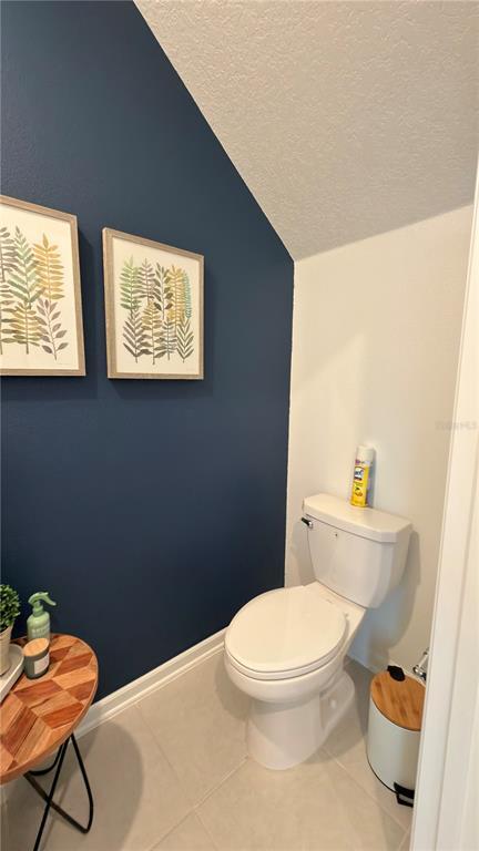 Building Photo - 2731 Armstrong Ave