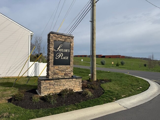 Building Photo - 3 Bedroom Condo Central Jonesborough