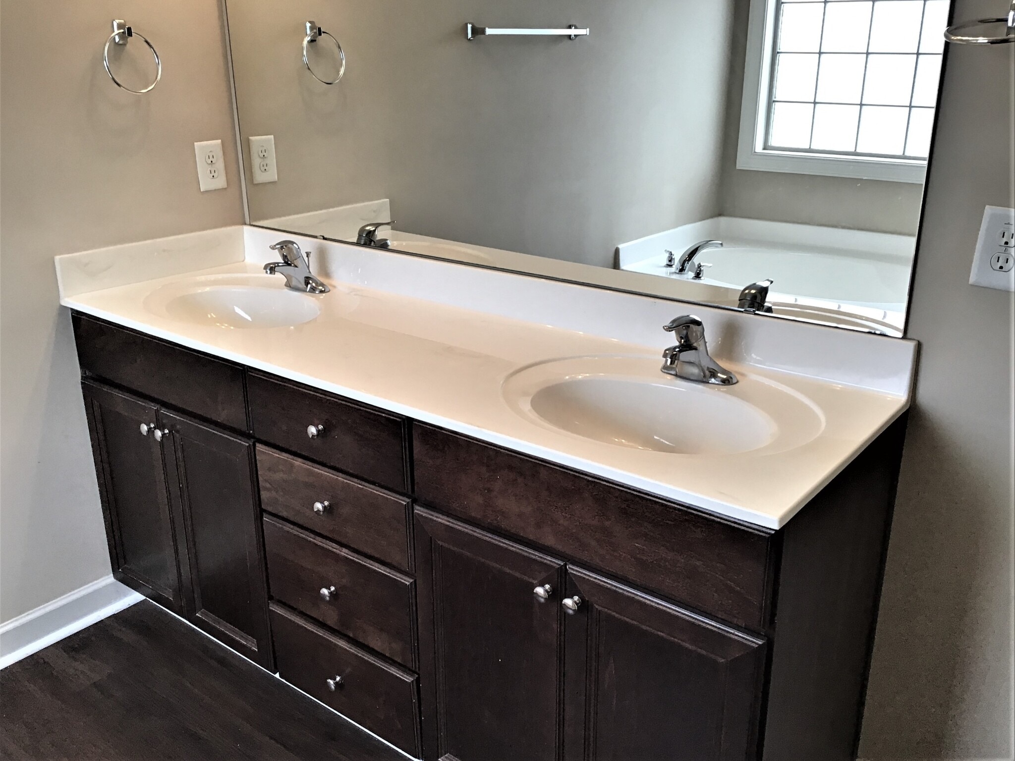 Building Photo - 617 Monterey Pine Dr