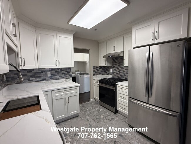 Building Photo - 813 Chardonnay Cir