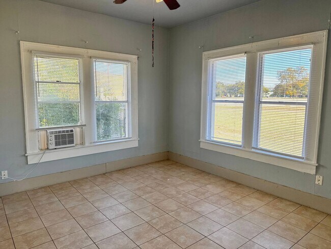 Building Photo - 2104 Ave A