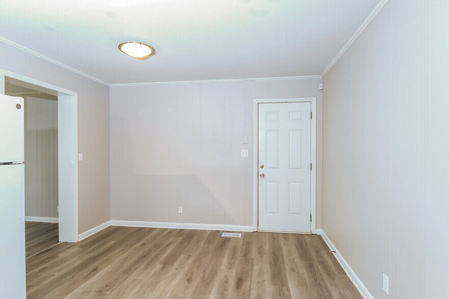 Building Photo - 2910 Freida Ln