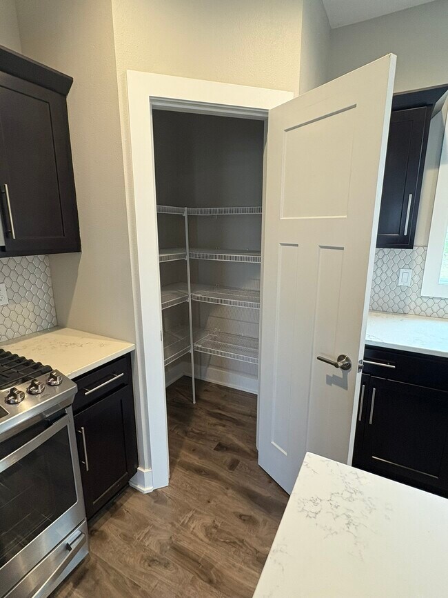 Building Photo - 16314 Springbrook Trl