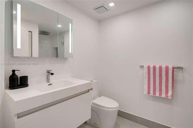 Building Photo - 690 SW 1st Ct