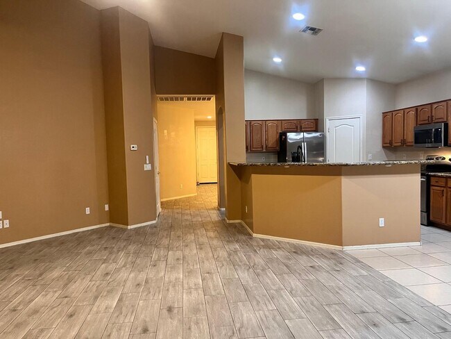 Building Photo - 3107 E Kingbird Pl