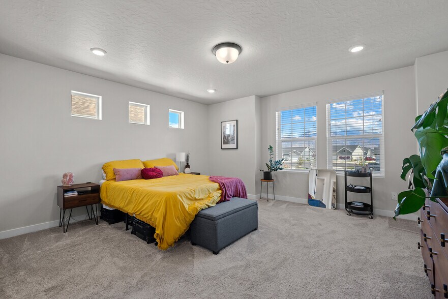 Building Photo - 74 S Baker Spring Cv