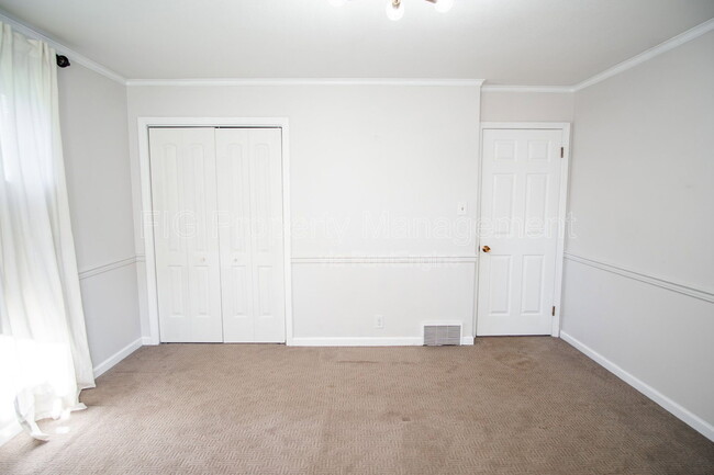 Building Photo - 7205 Canmore Ln NW