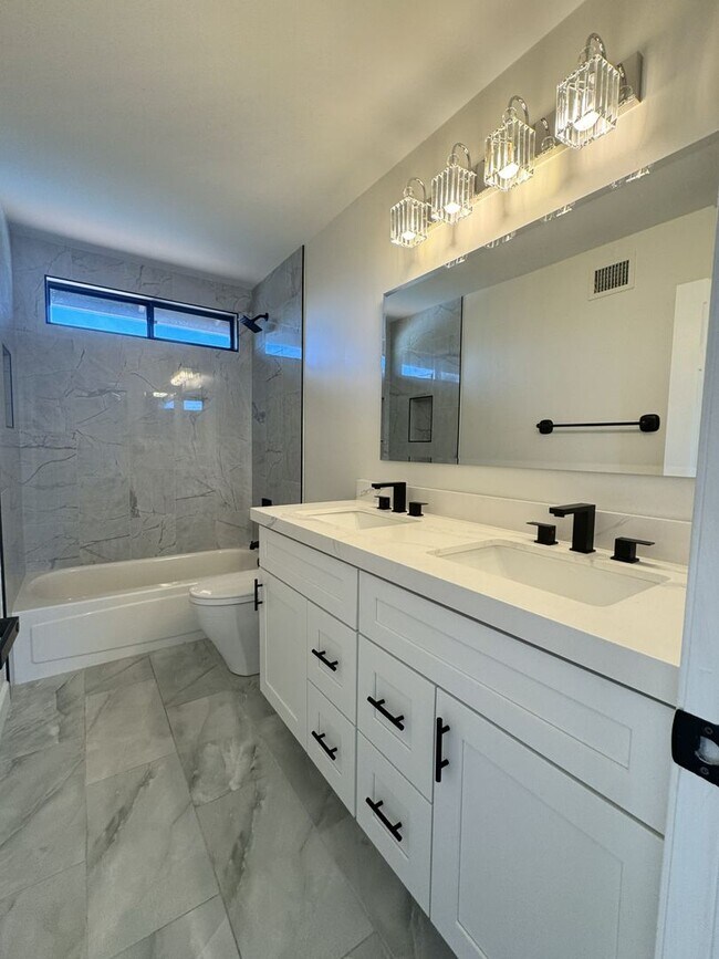 Building Photo - BEAUTIFUL 3 BEDROOM 3 BATH CORNER LOT WITH POOL AND LARGE BACKYARD NORTH SCOTTSDALE