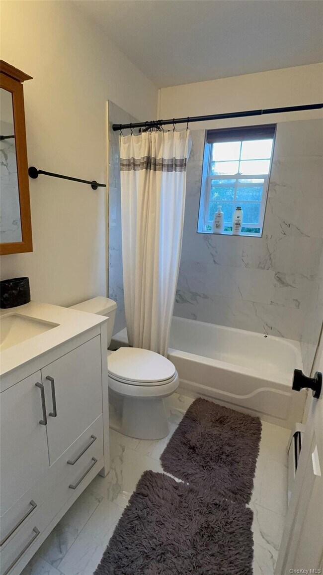 Building Photo - 30 Lewis Rd