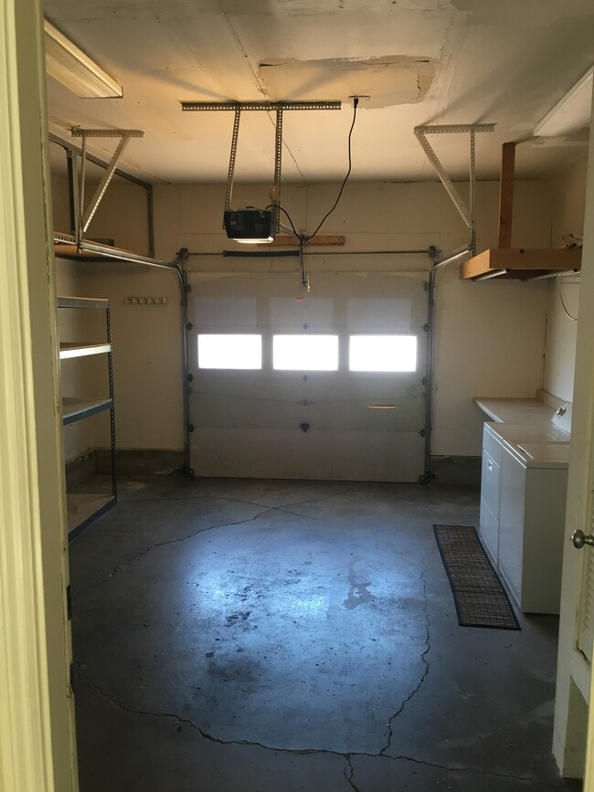 Building Photo - 2376 Forbes Ave