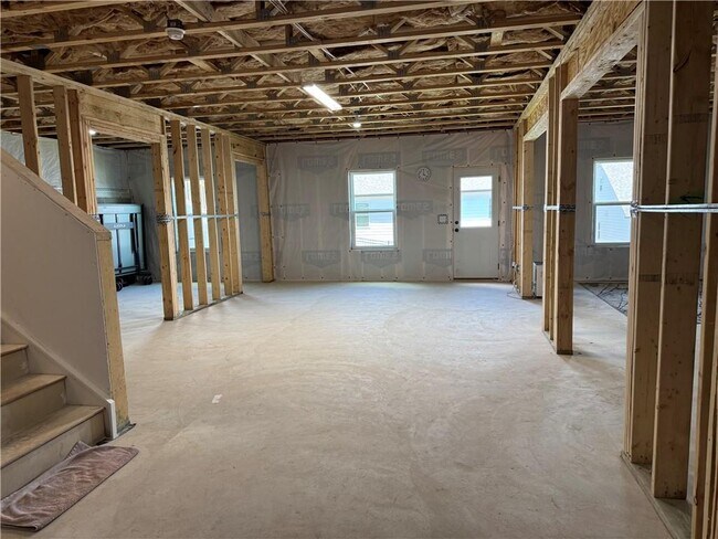Building Photo - 690 Avignon Blvd