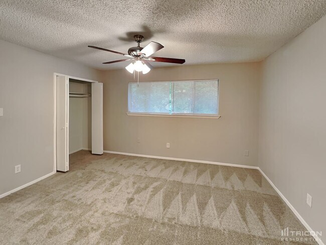 Building Photo - 23326 Dew Wood Ln