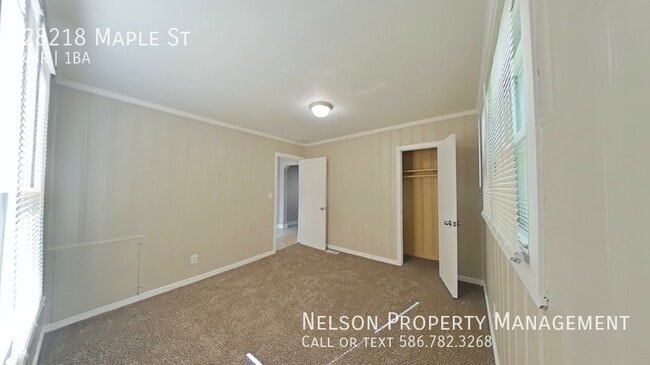 Building Photo - 28218 Maple St