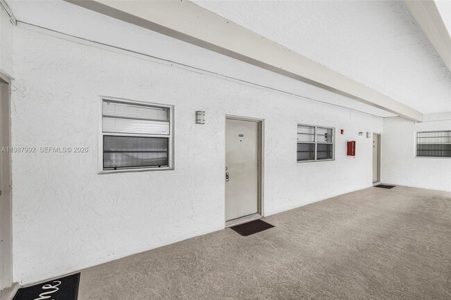 Building Photo - 18001 N Bay Rd