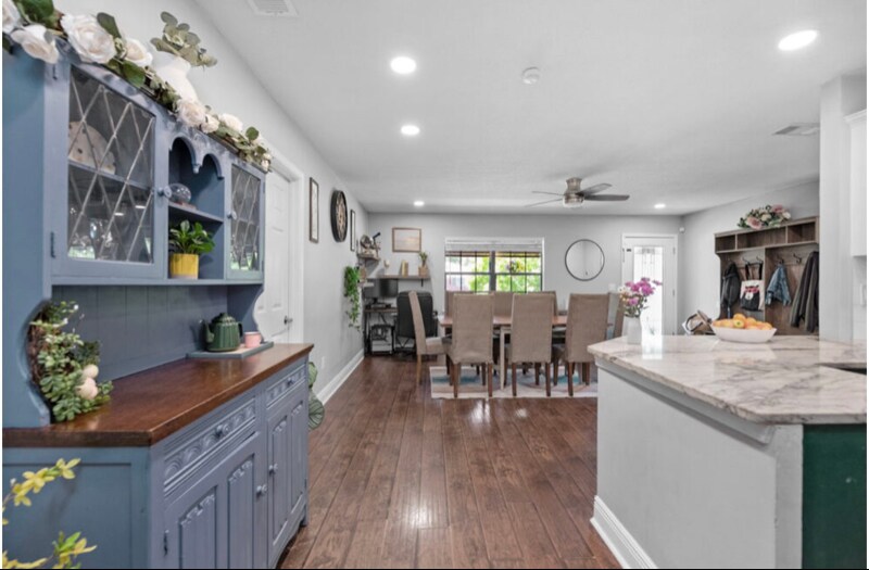 Building Photo - 111 Robinwood Dr NW