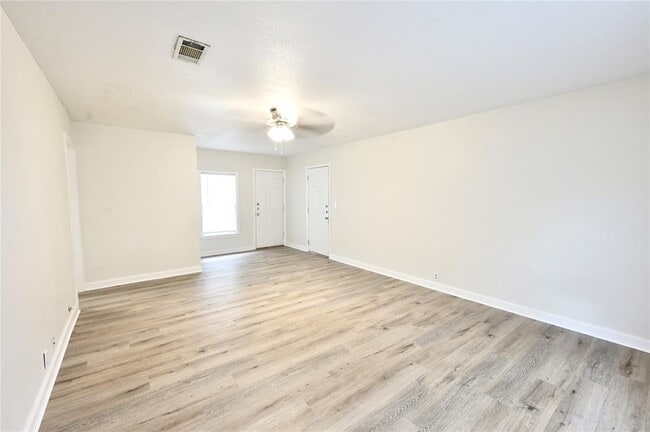 Building Photo - 6802 Creedmoor Rd