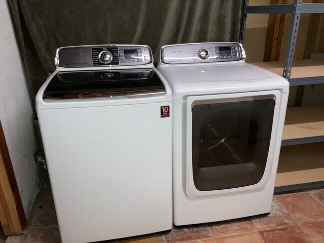 Building Photo - Magnificent Alpine Chalet with Breathe Tak...