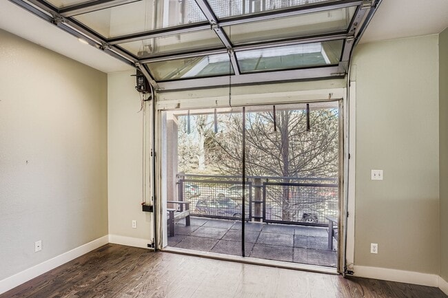 Building Photo - 356 W Archer Pl