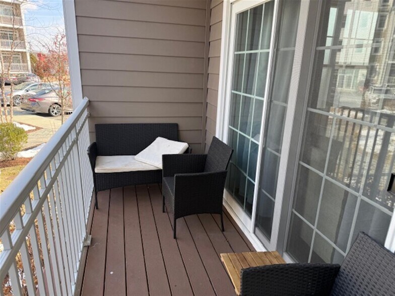 Building Photo - 320 Middlesex Ave