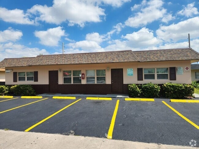 Building Photo - 4200 NW 31st Terrace