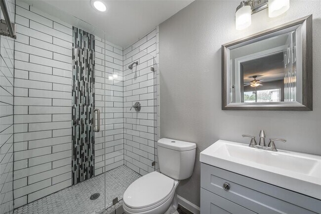 Building Photo - 4708 San Jacinto St