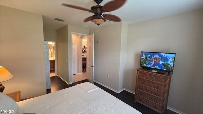 Building Photo - 9305 Aviano Dr