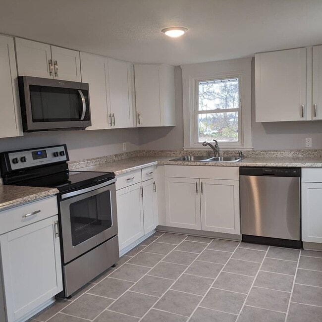 Building Photo - Charming Renovated 2 Bedroom Home in Gallatin