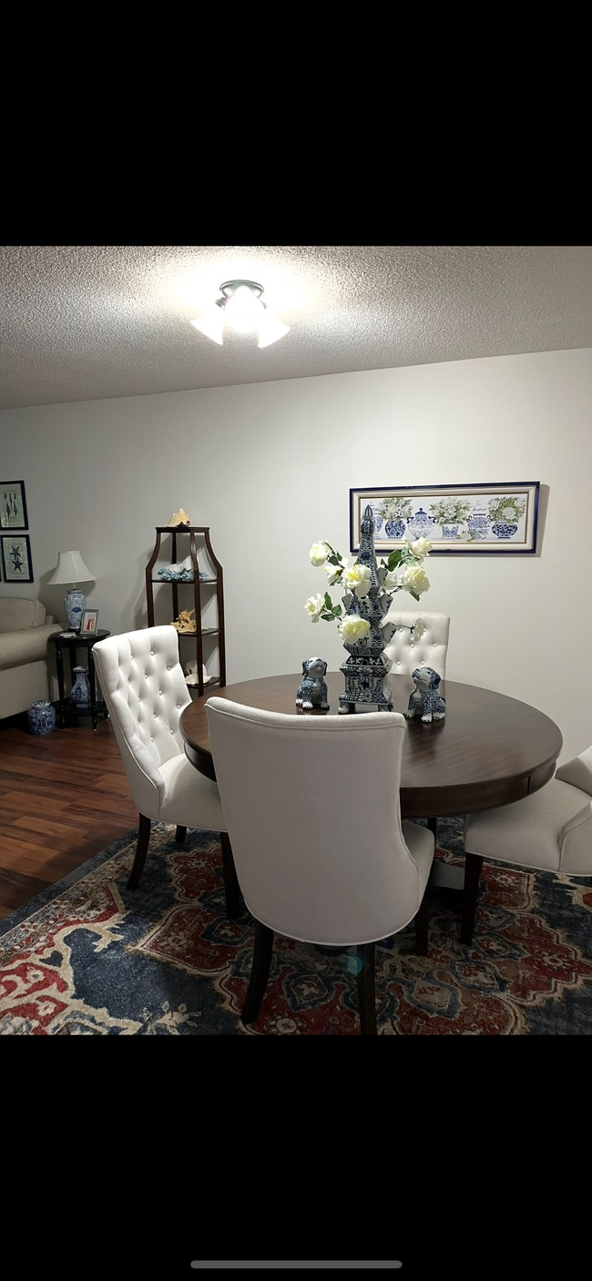 Building Photo - 116 Hilltop Dr