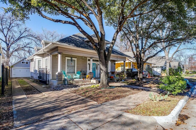 Building Photo - Amazingly Remodeled 1916 Home Located in N...