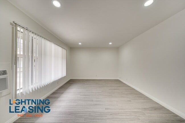 Building Photo - 5121 Klump Ave