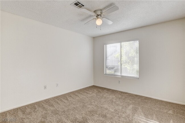 Building Photo - 7100 W Pirates Cove Rd