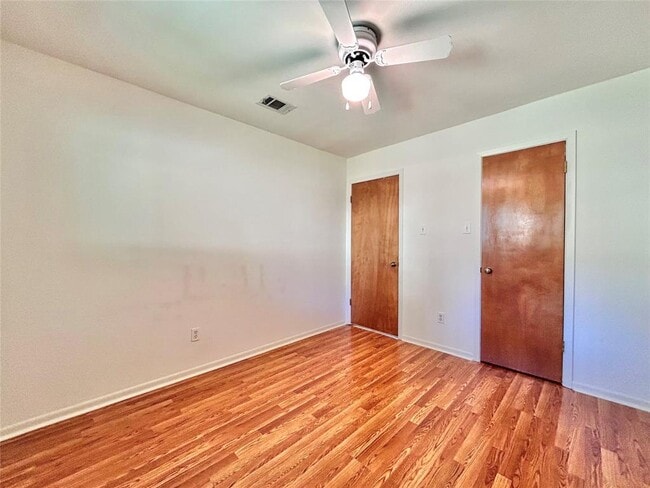 Building Photo - 11205 Terrace Bluff Dr