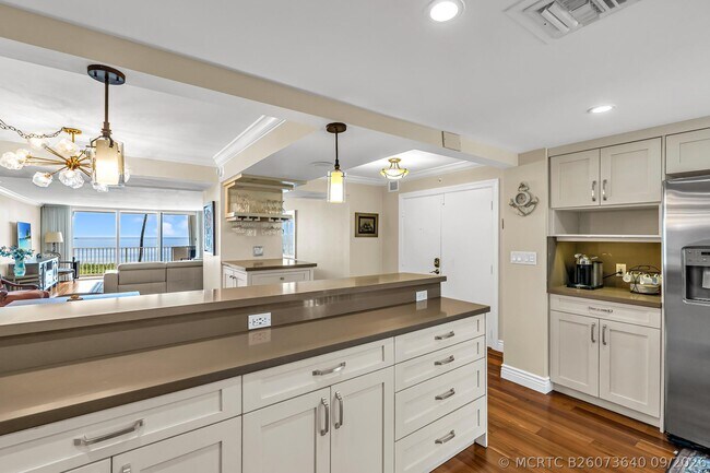 Building Photo - 3000 S Ocean Blvd