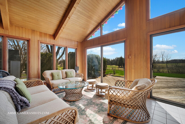 Building Photo - 2344 Appleby Dr