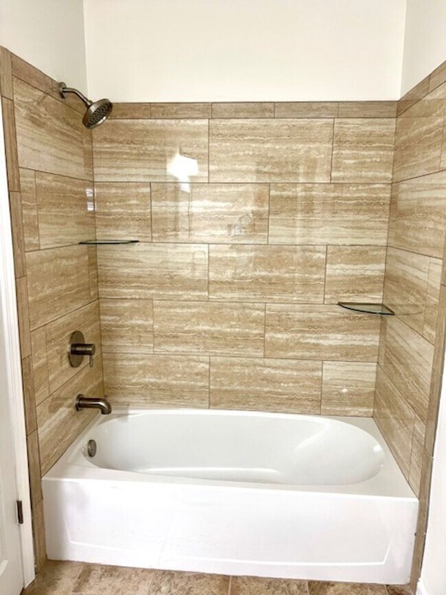 Building Photo - Corner lot in Huntleigh Woods