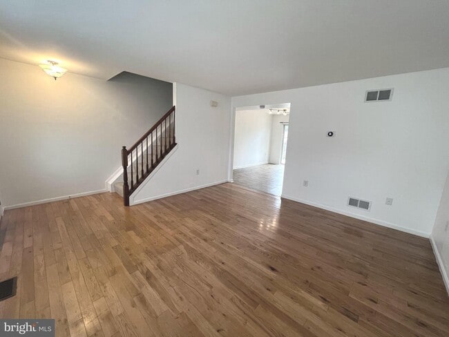 Building Photo - 513 Willow Ave