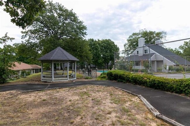 Building Photo - QUESTIONS PLEASE CONTACT LANCE GARNER 501-...