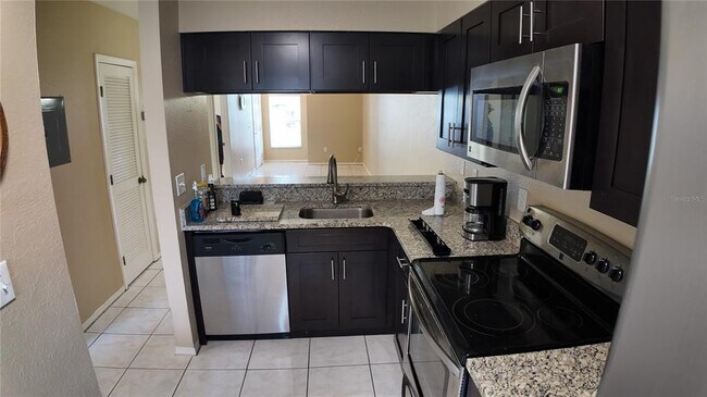 Building Photo - 3112 Enclave Ct