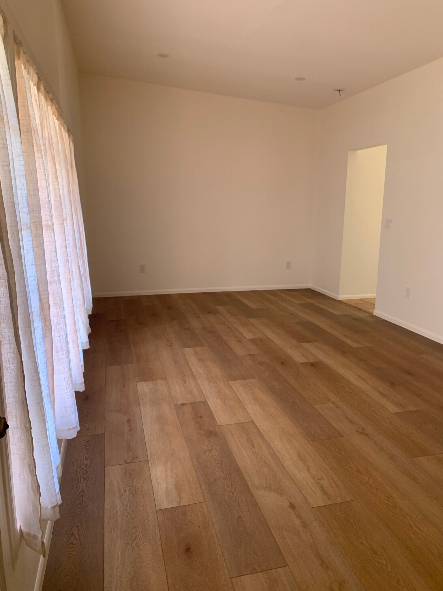 last view of living space - 167 Norfolk Dr