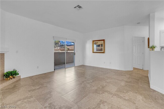 Building Photo - 2050 W Warm Springs Rd
