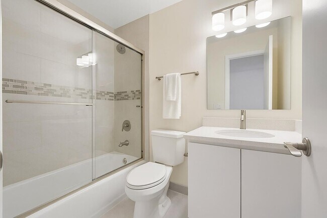 Building Photo - 3401 Spanish Trail