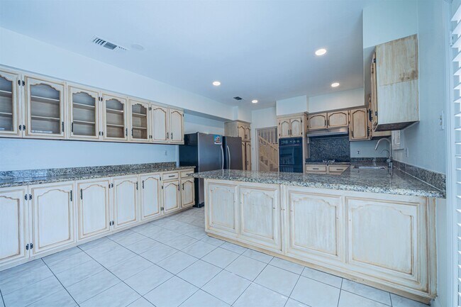 Building Photo - 226 Sunset Loop