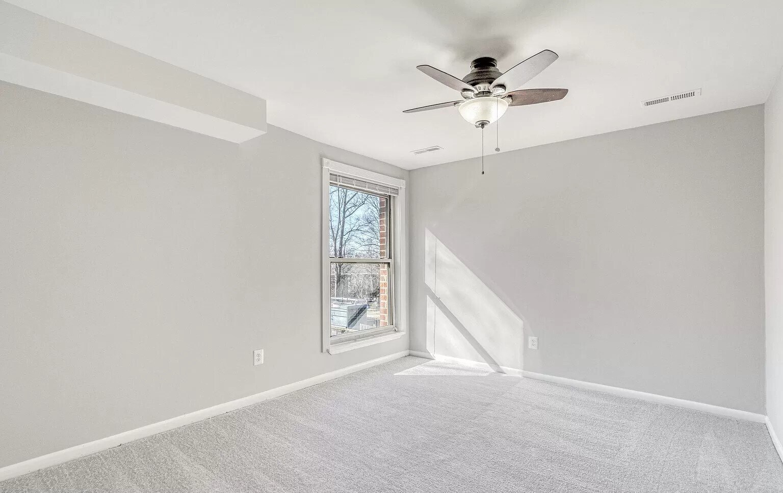 Building Photo - 3304 Woodburn Village Dr