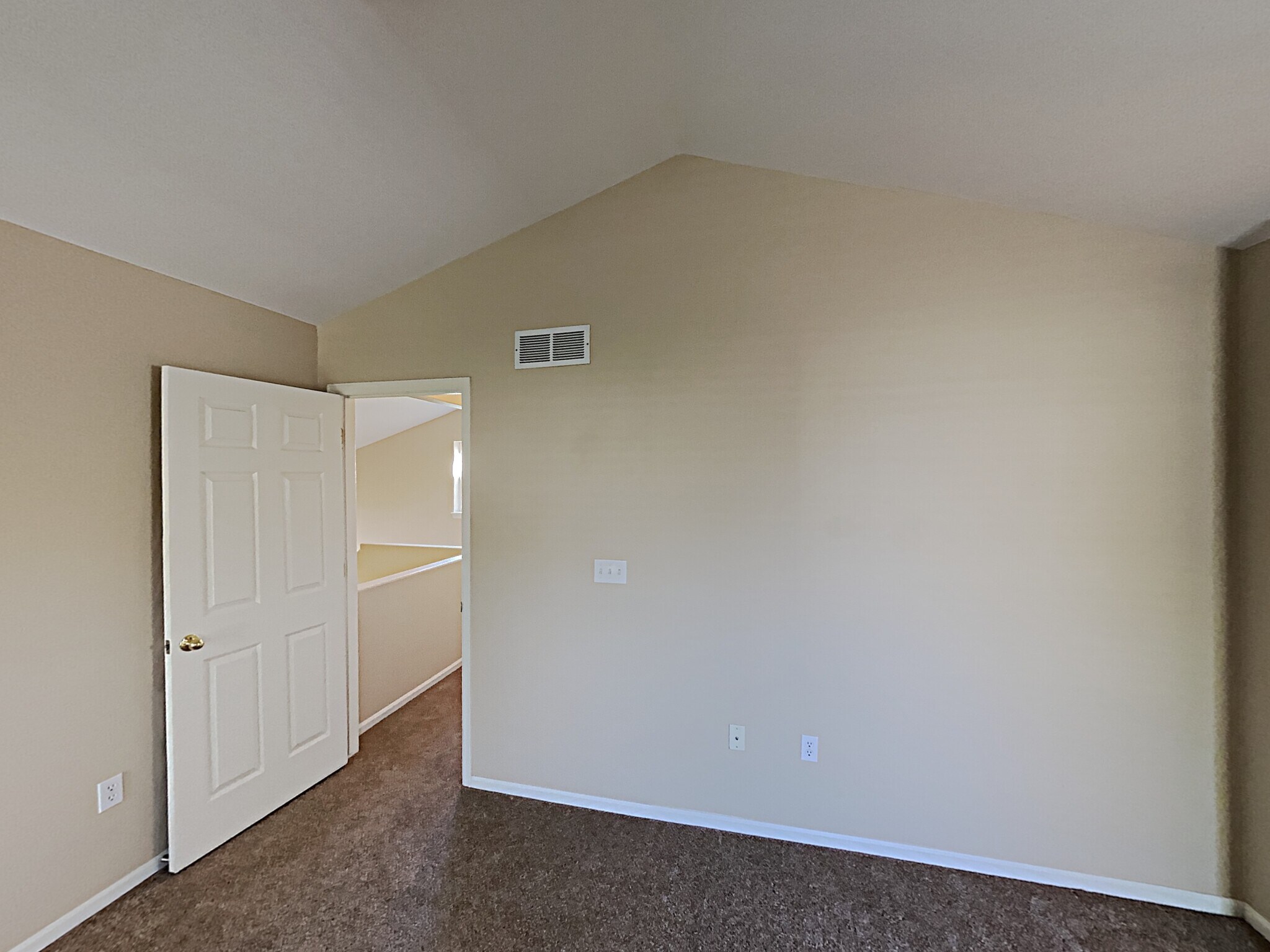 Building Photo - 10379 Ravenswood Way