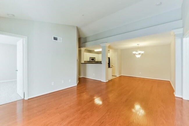 Building Photo - 3231 Allen Pkwy
