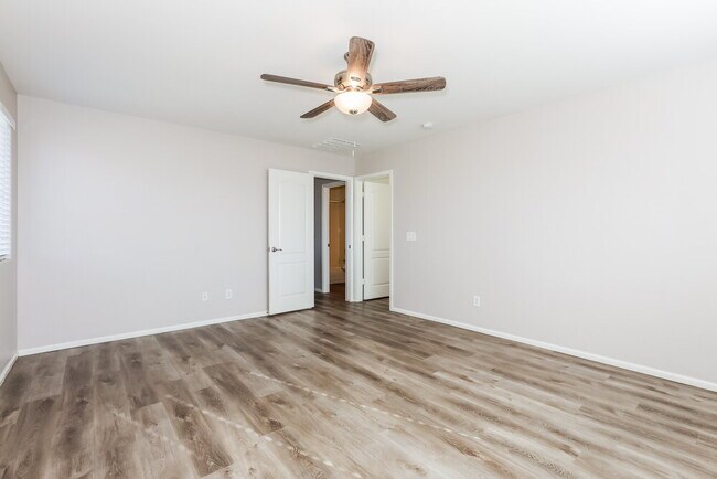 Building Photo - 1361 E Ryan Rd